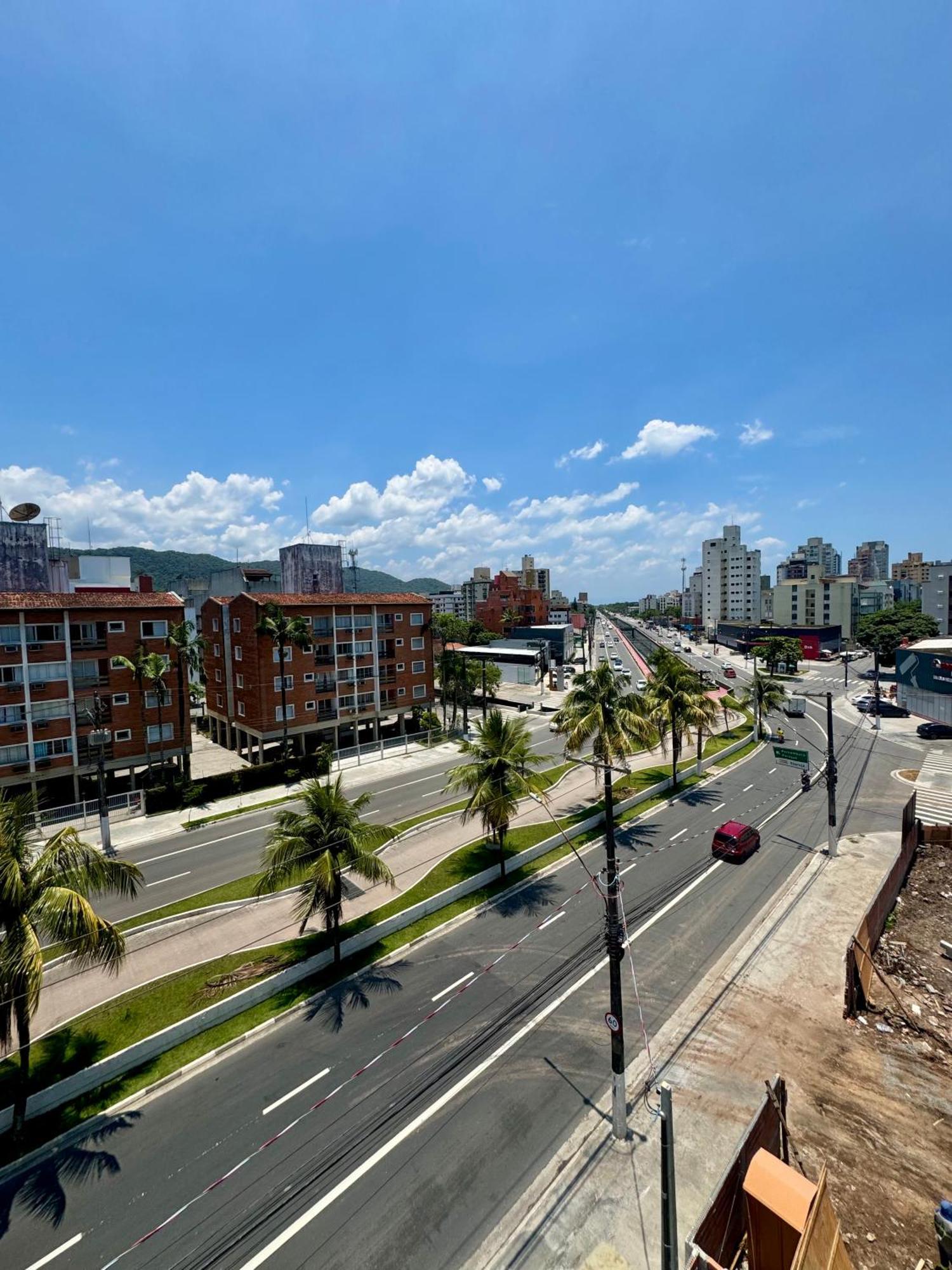 Excelente Apartamento Bem Localizado A 450 Metros Da Praia Гуаружа Екстериор снимка